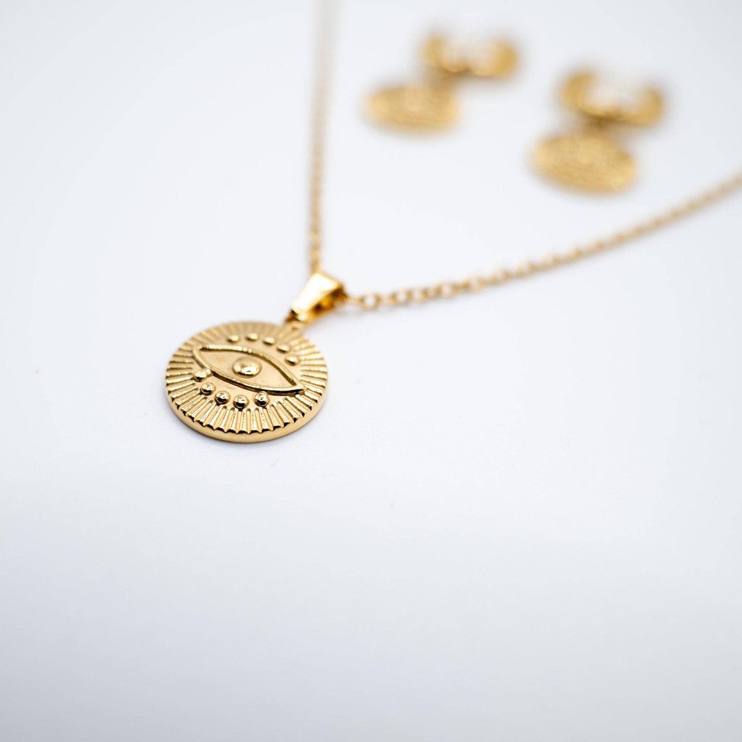 Collier œil du diable acier inoxydable "Plaqué or 18 carats"