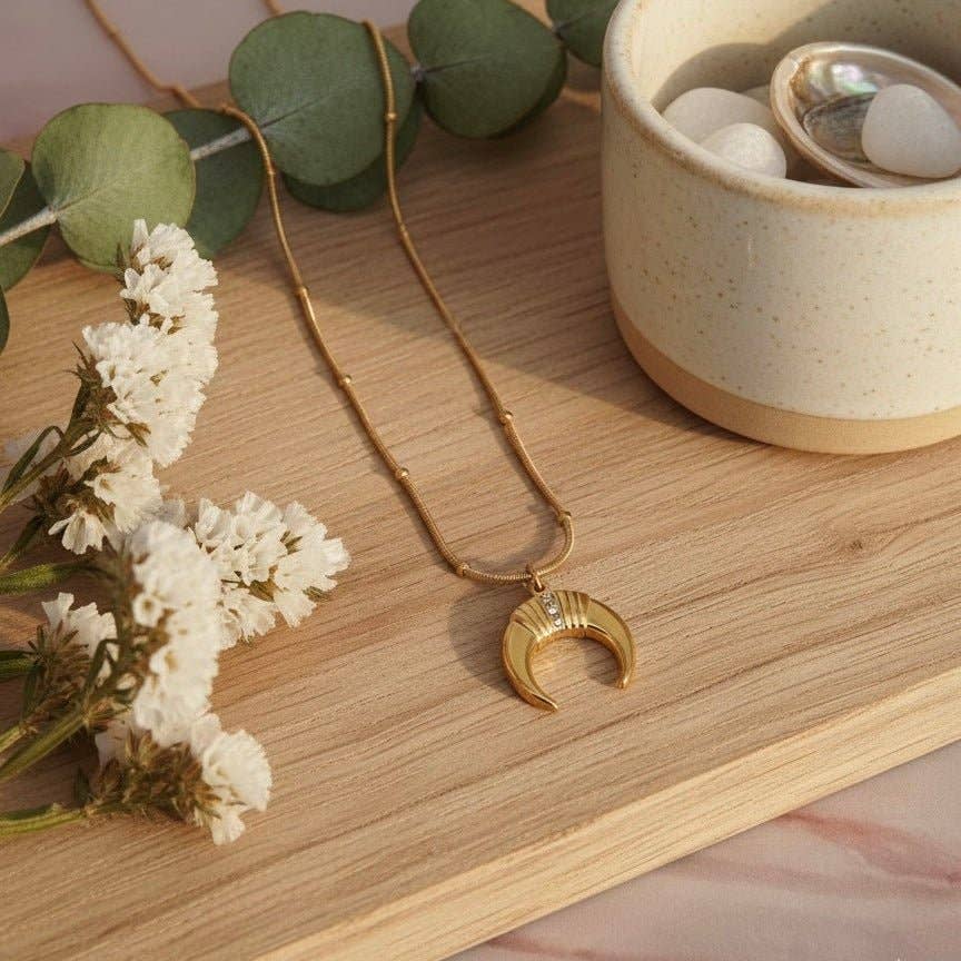 Collier lune acier inoxydable "Plaqué or 18 carats"