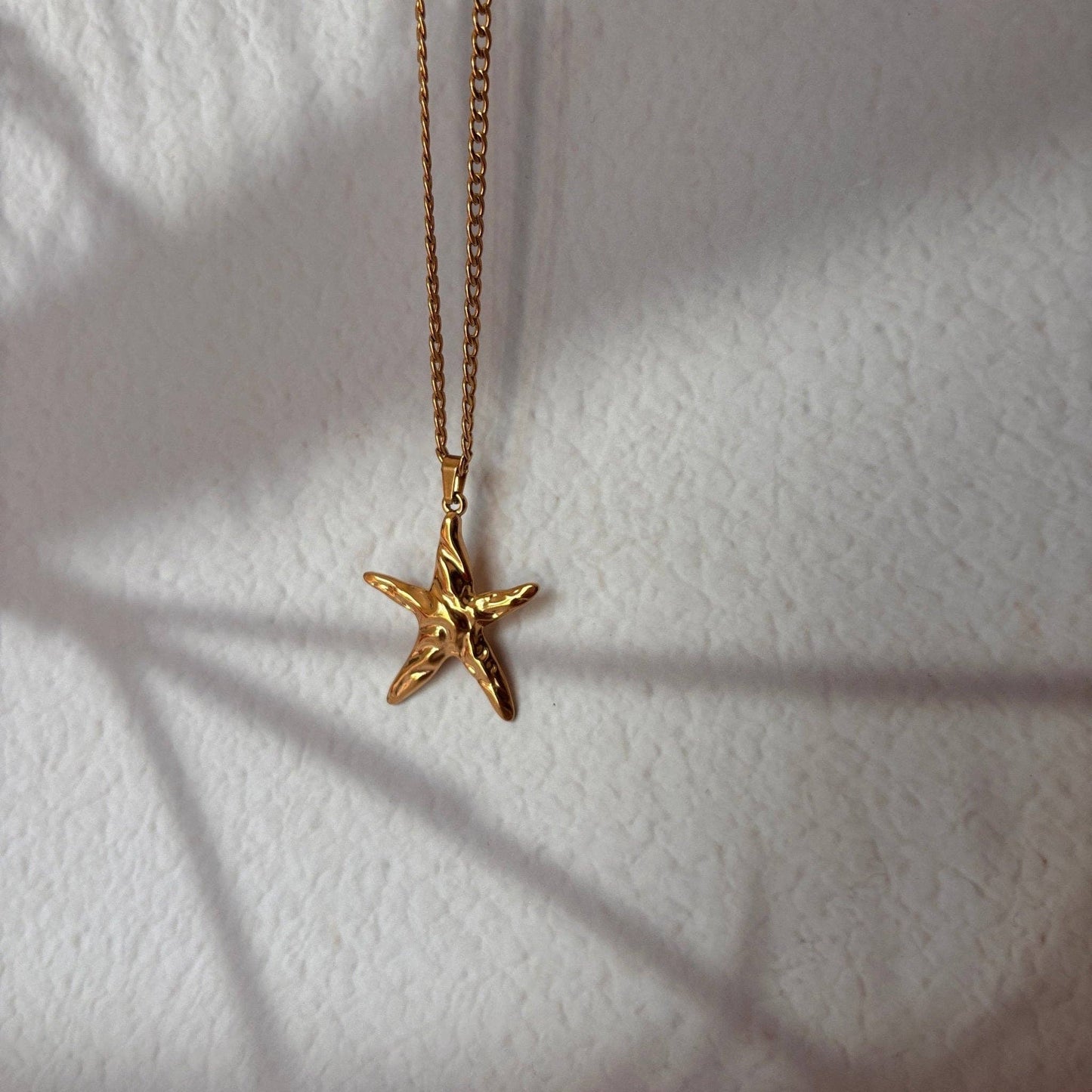 Collier Étoile de Mer acier inoxydable "Plaqué or 18 carats"