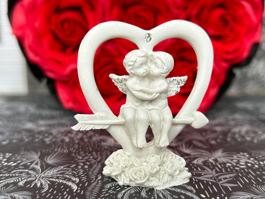 Anges Amoureux - Flèche de Cupidon dans le Coeur