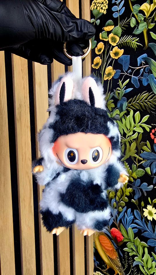 Créature Fantastique tachetée noir